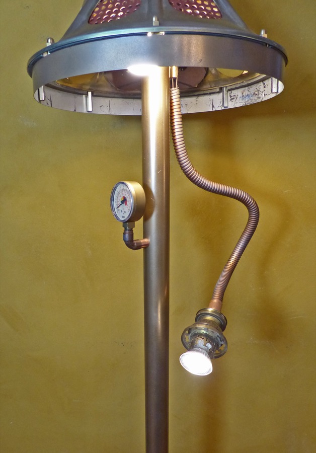 Steampunk Lamp 49_0415_900.jpg